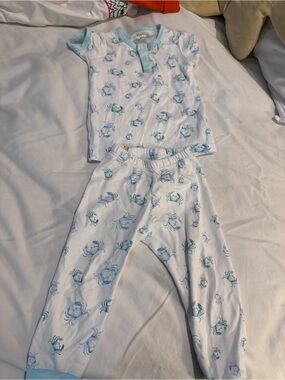 Children's White and Light Blue Crab Print Pajama Set